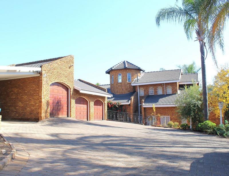 4 Bedroom Property for Sale in Ifafi North West